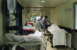 Fórmula do Diabo http://www.publico.pt/local-lisboa/jornal/hospital-de-faro-acabou-com-as-macas-no-corredor-do-servico-de-urgencia-25922300#/1