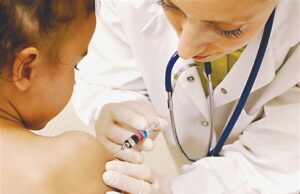 Nova vacina contra meningite chega aos 400 euros