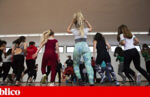 Volta a ser possível tomar banho nos ginásios, mas com precauções