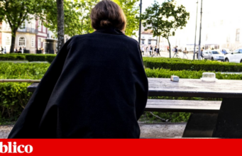 Inquérito a 2300 estudantes: sentem-se tristes e 40% consomem psicotrópicos
