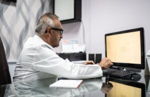 Nova ferramenta de IA prevê o risco de mais de 1000 doenças com uma década de antecedência