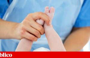 Bebé levada do hospital de Gaia foi entregue no posto da GNR dos Carvalhos