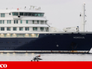 MV Hondius dá entrada em Tenerife, operação de desembarque começa em breve