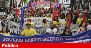 Mais de cem enfermeiros protestam em Lisboa em dia de greve