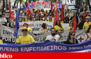 Mais de cem enfermeiros protestam em Lisboa em dia de greve
