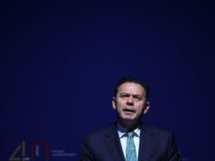 Montenegro promete “esforço final” para fechar acordo com enfermeiros