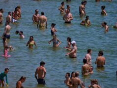 Verão: proteger-se de infeções na praia e na piscina